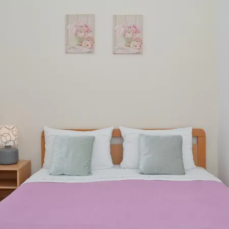 Apartments Nina Vinišće Esterno foto