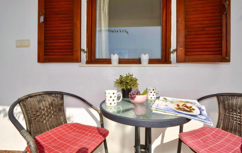 Apartments Nina Apartment Vinisce