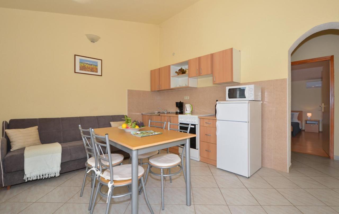 Apartment Apartments Nina *